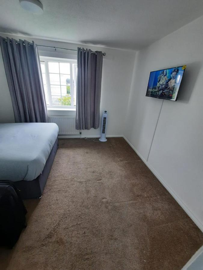 Two Bedroom Luxury House Thamesmead  Extérieur photo