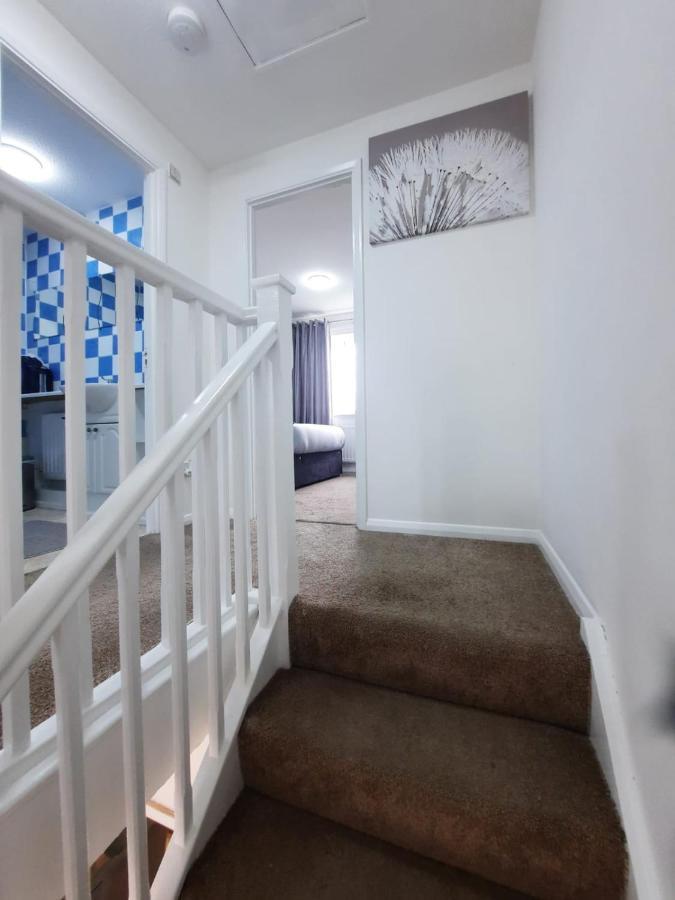 Two Bedroom Luxury House Thamesmead  Extérieur photo