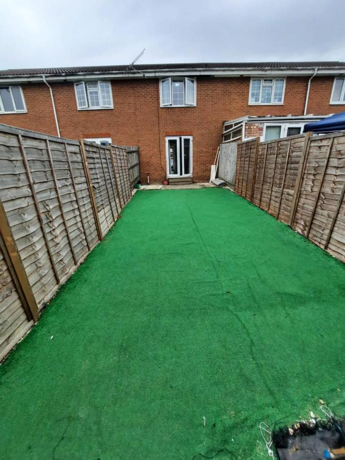 Two Bedroom Luxury House Thamesmead  Extérieur photo