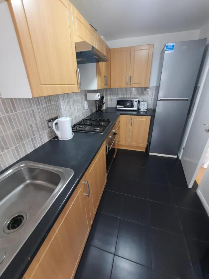 Two Bedroom Luxury House Thamesmead  Extérieur photo