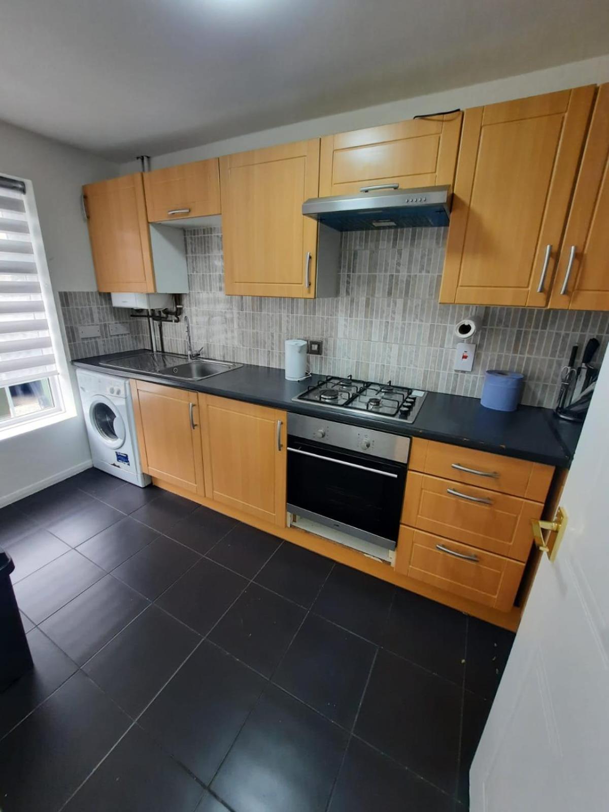 Two Bedroom Luxury House Thamesmead  Extérieur photo
